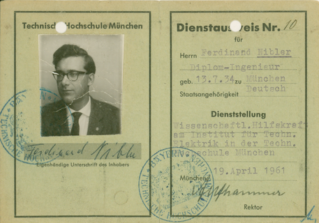Dienstausweis Niblers für seine Tätigkeit als wissenschaftliche Hilfskraft an der TH München